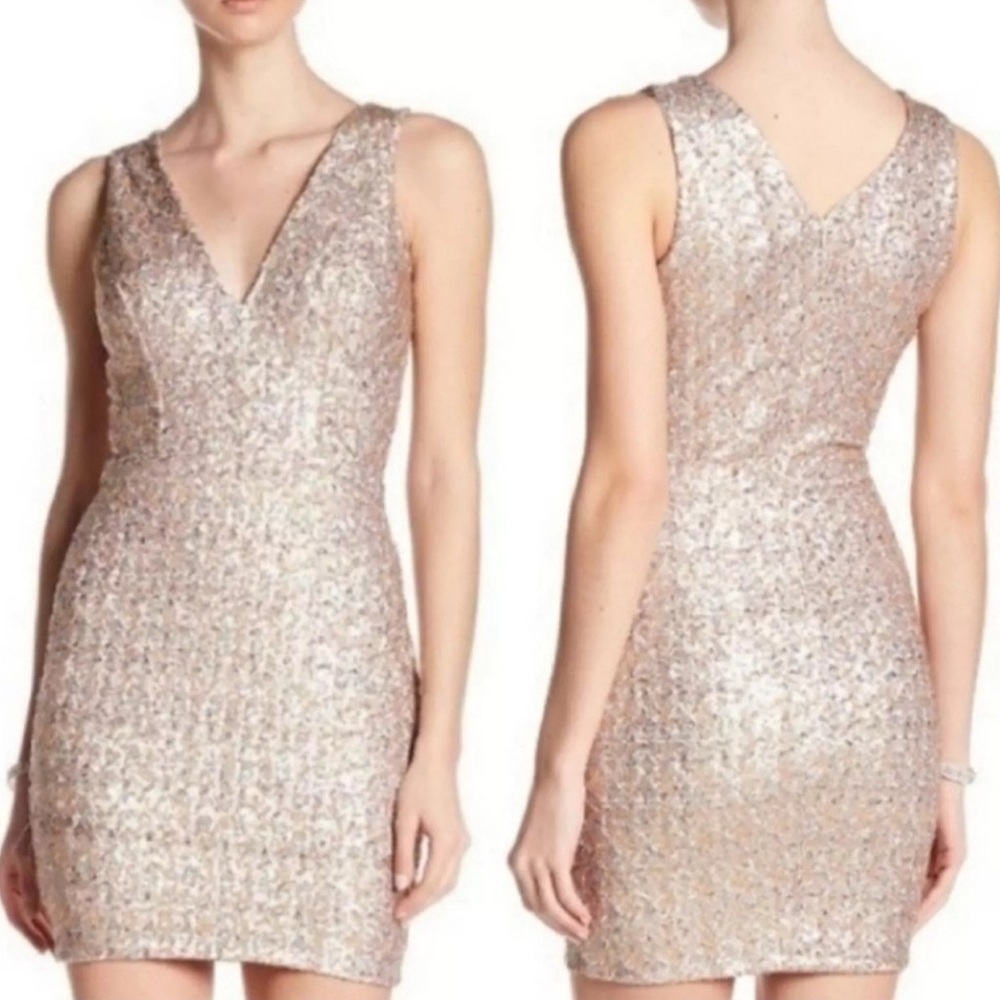 Dress The Population Gold/Silver Sequin Dress Size Medium Deep‎ V-neck EUC